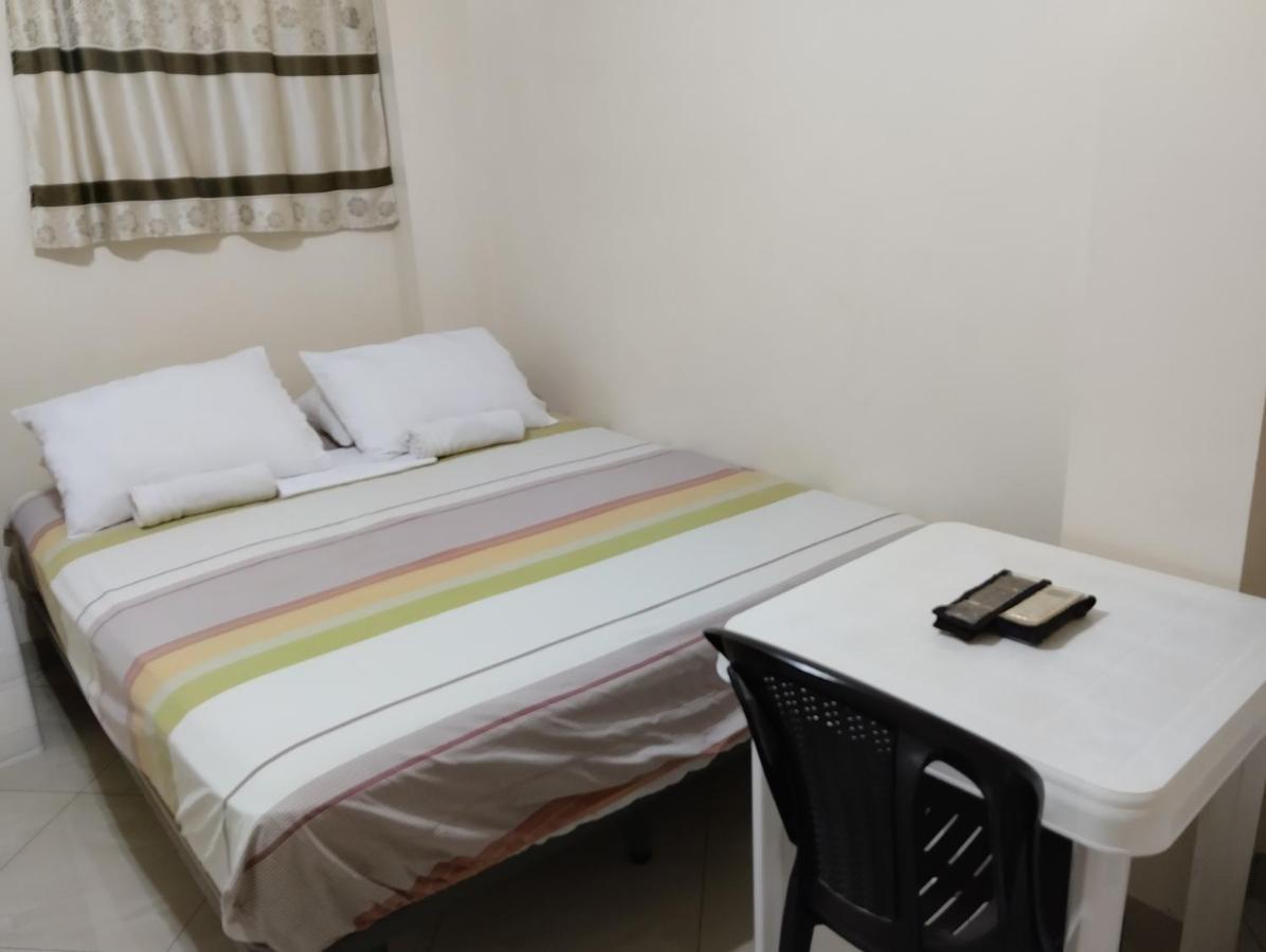 Hotel Jeshua Simmonds Гуаякуил Екстериор снимка