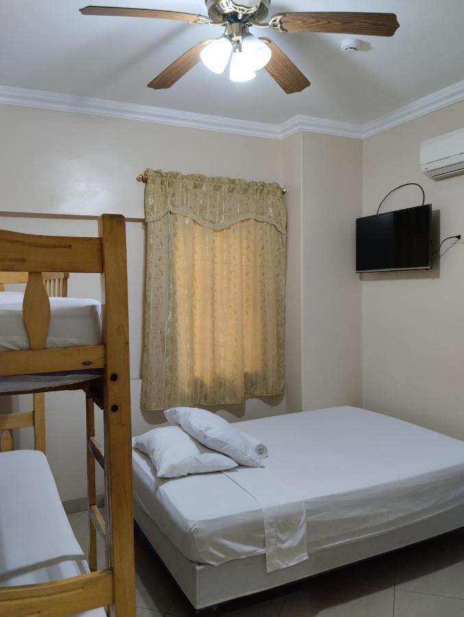 Hotel Jeshua Simmonds Гуаякуил Екстериор снимка