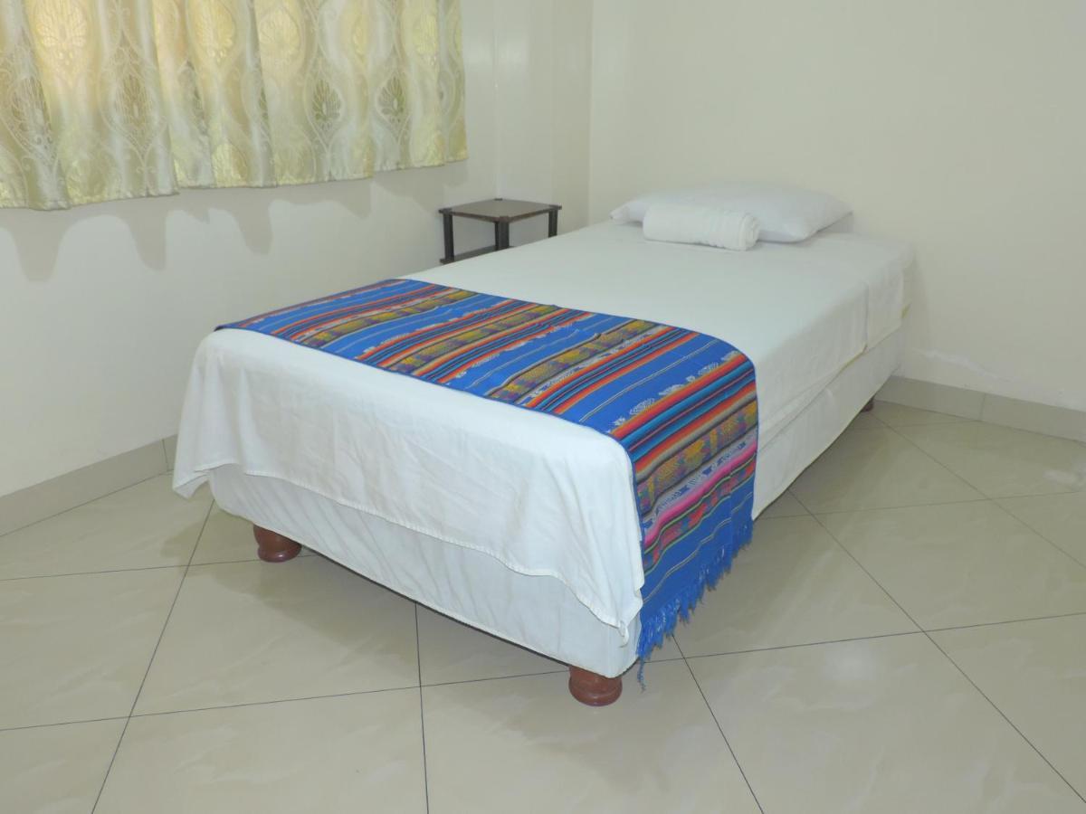 Hotel Jeshua Simmonds Гуаякуил Екстериор снимка