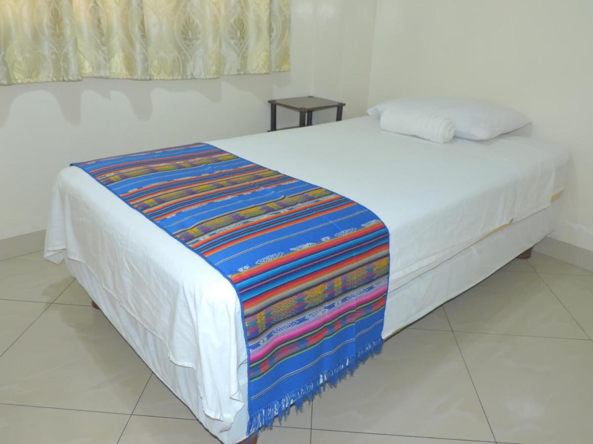 Hotel Jeshua Simmonds Гуаякуил Екстериор снимка