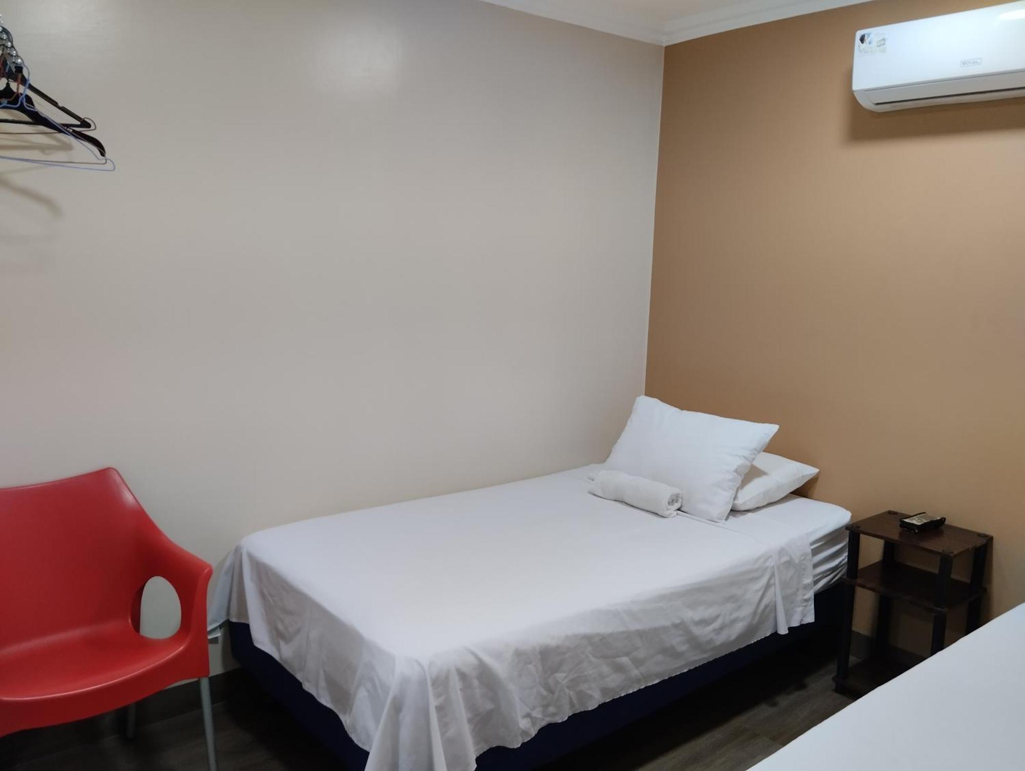 Hotel Jeshua Simmonds Гуаякуил Екстериор снимка