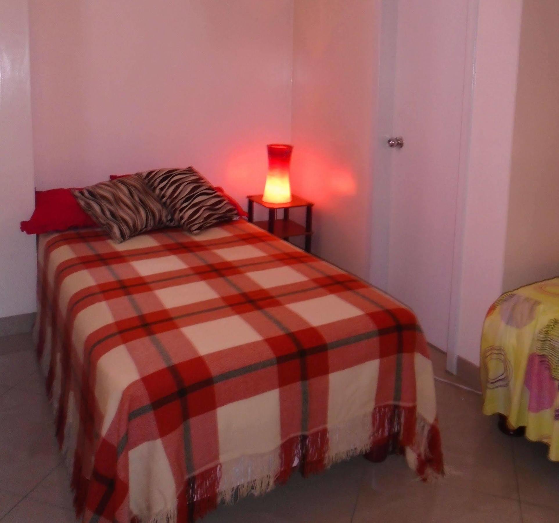 Hotel Jeshua Simmonds Гуаякуил Екстериор снимка